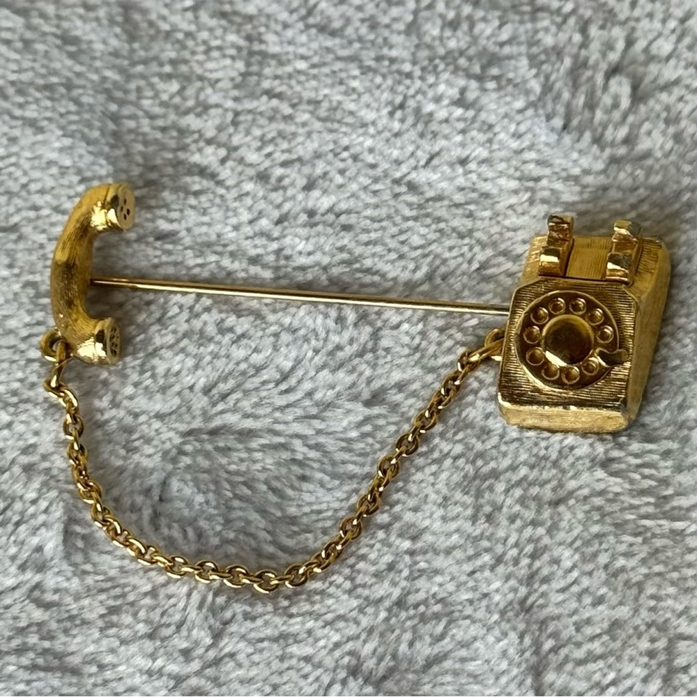 Vintage Avon Retro Rotary Phone Stickpin Gold tone Signed